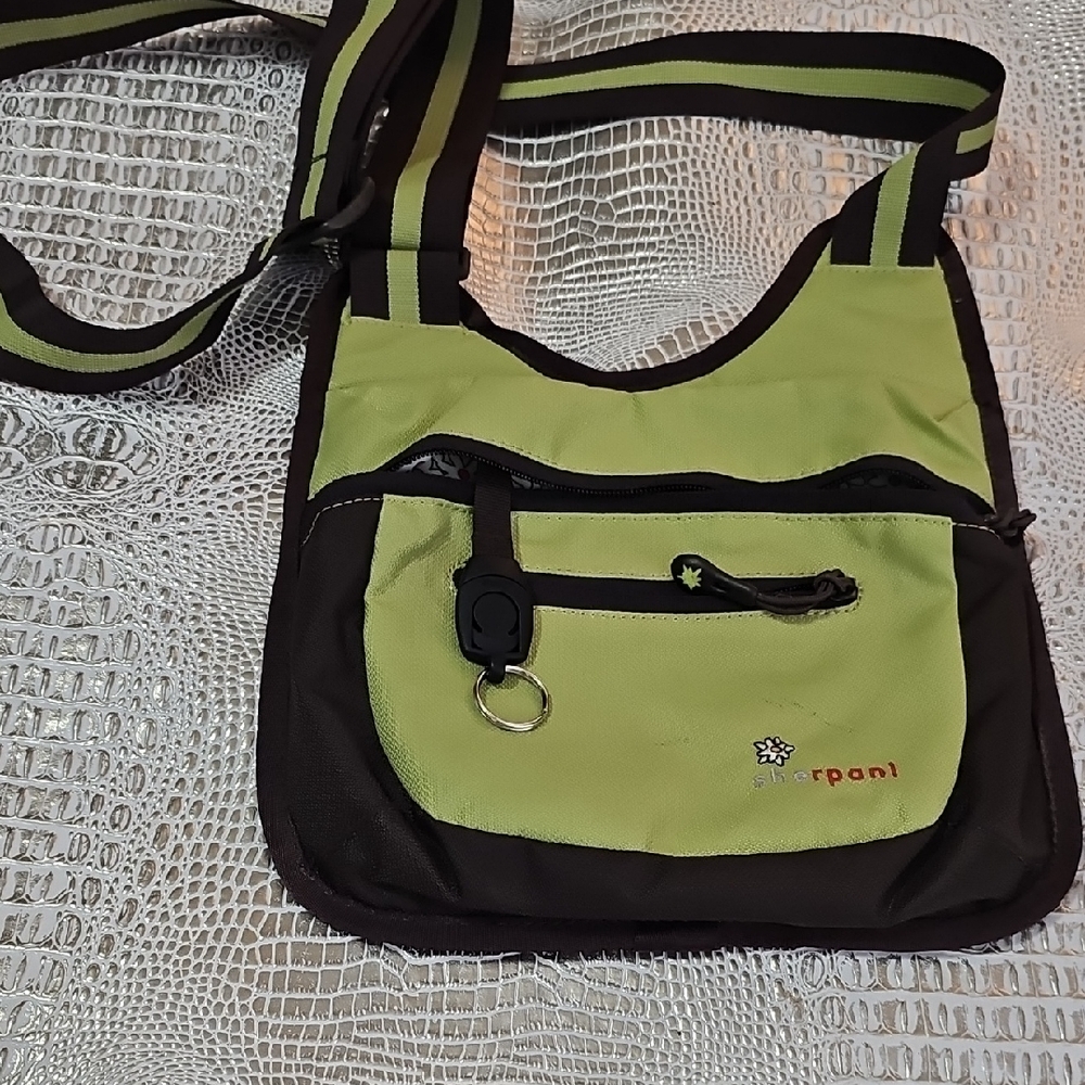 Sherpani Green and Brown Kids Bag